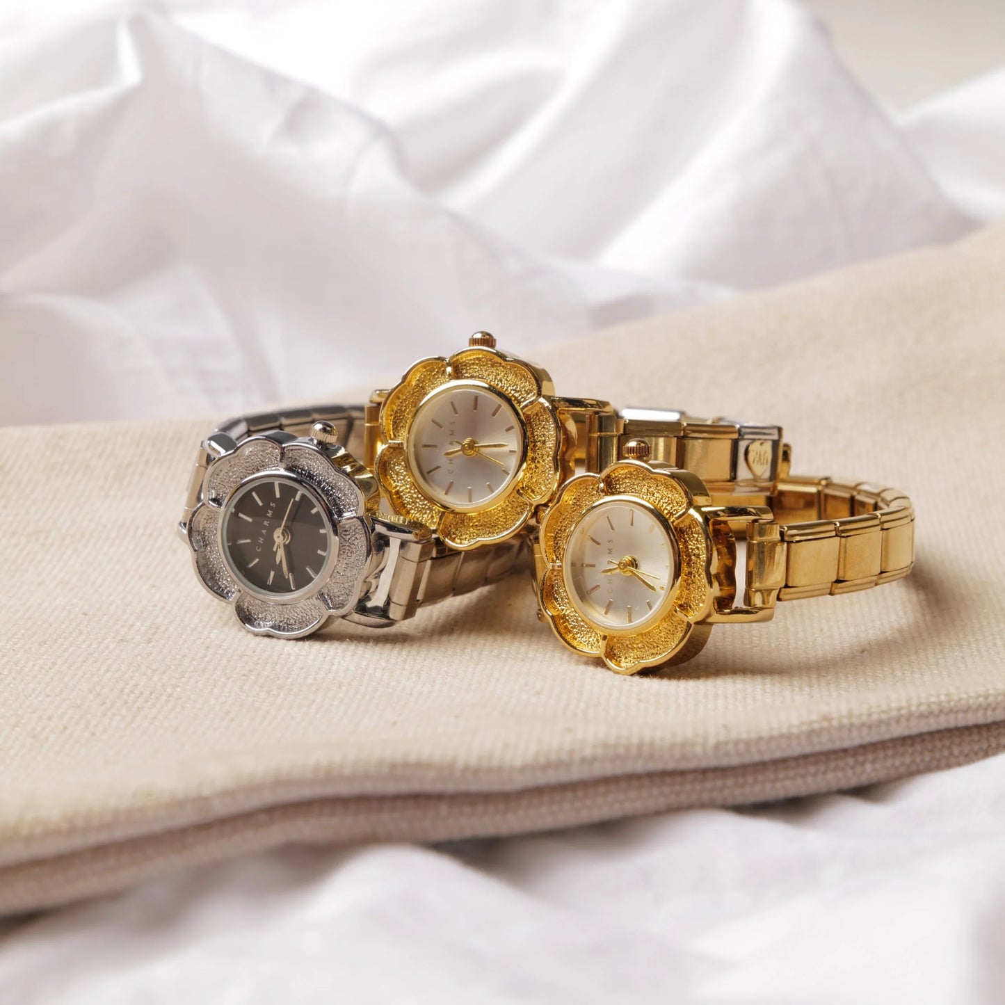 Florence – Goudkleurig met zwarte wijzerplaat