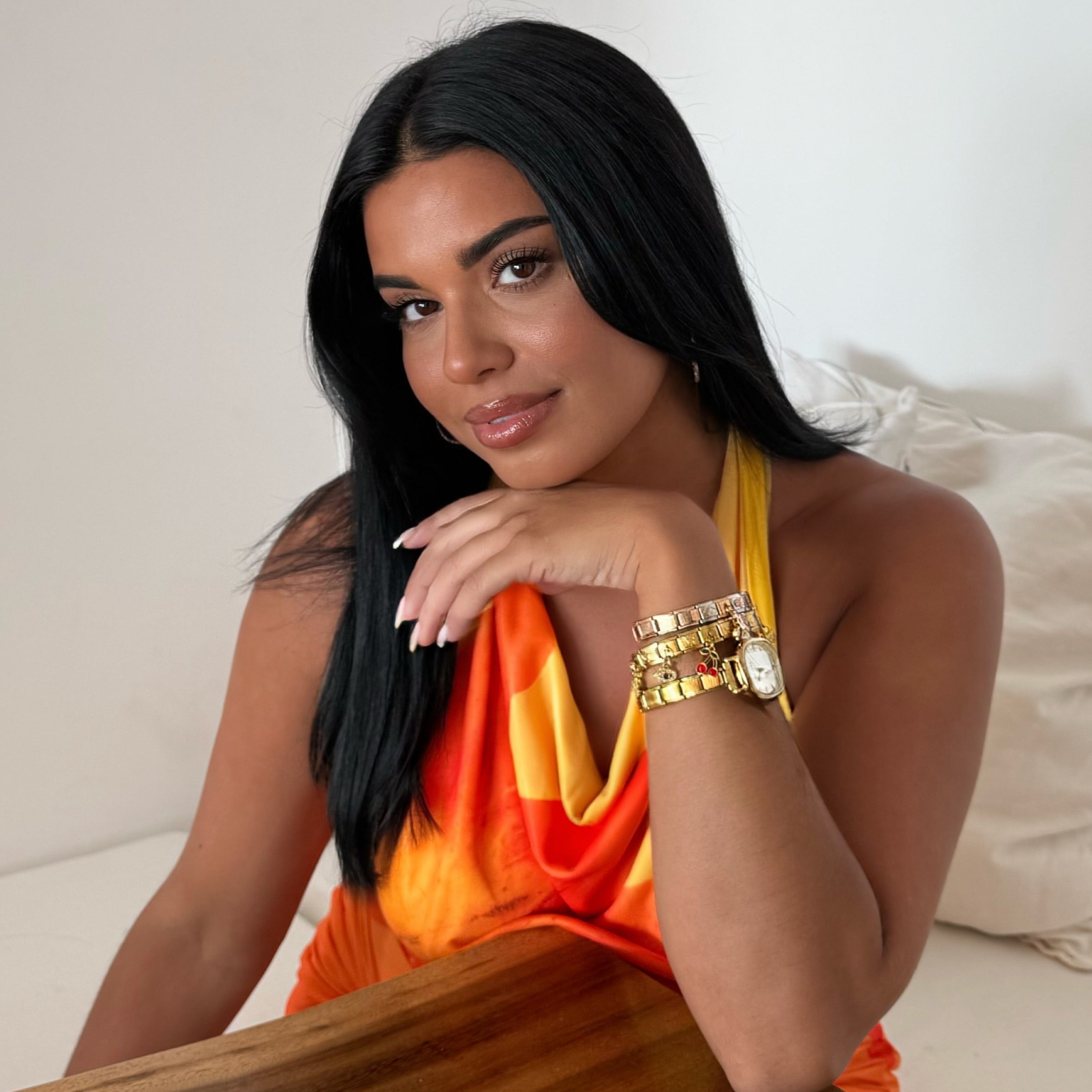 Capri – Goudkleurig met witte wijzerplaat